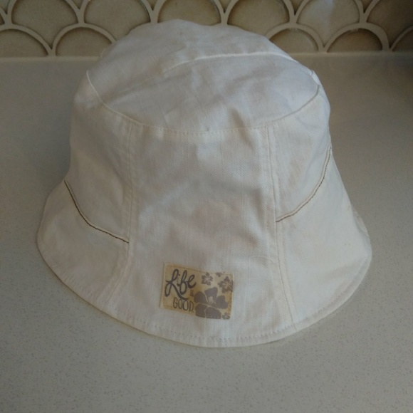 life is good bucket hat